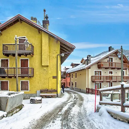 La Fontaine In Out - Happy